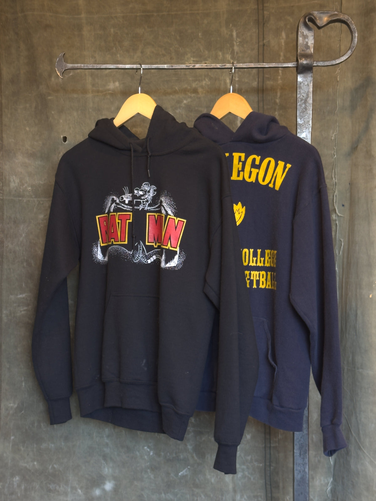 Sweatshirts/Hoodies