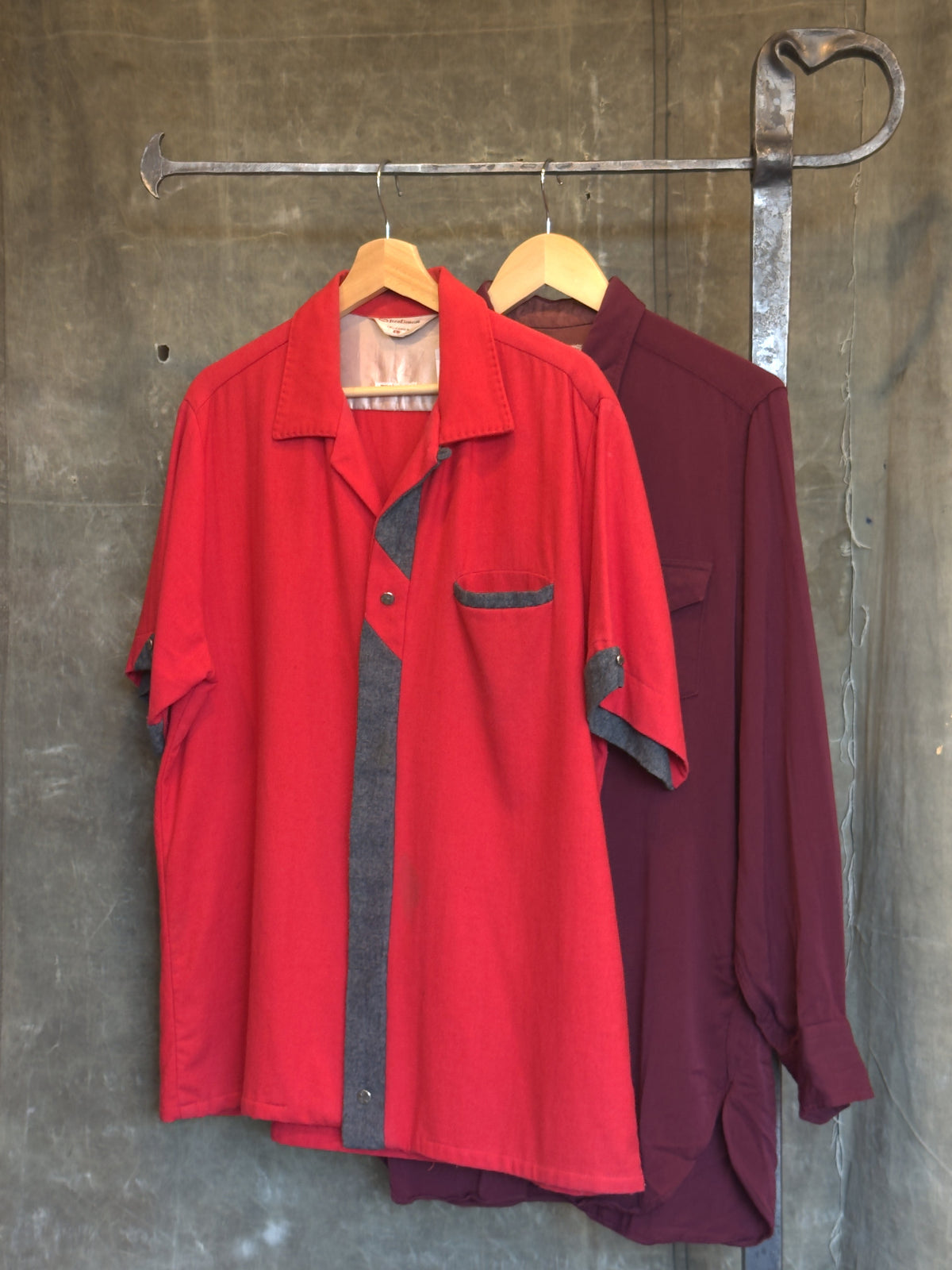 Shirts/Button-Ups
