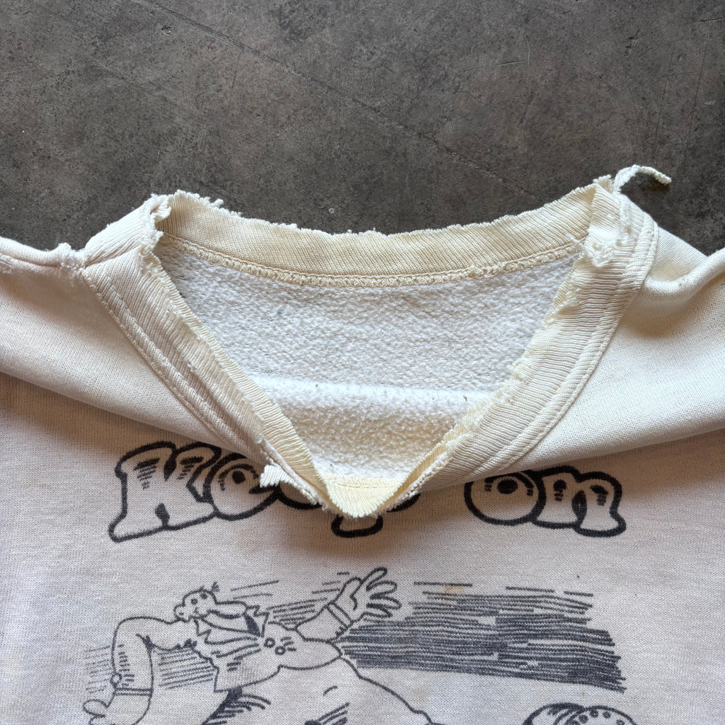 THRASHED | 1970s Robert Crumb "Keep on Truckin" Sweatshirt Sz. M
