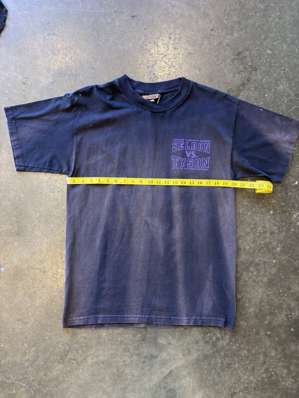 VINTAGE 1996 Mike Tyson vs Seldon MGM Grand Faded promo T-Shirt Sz L 