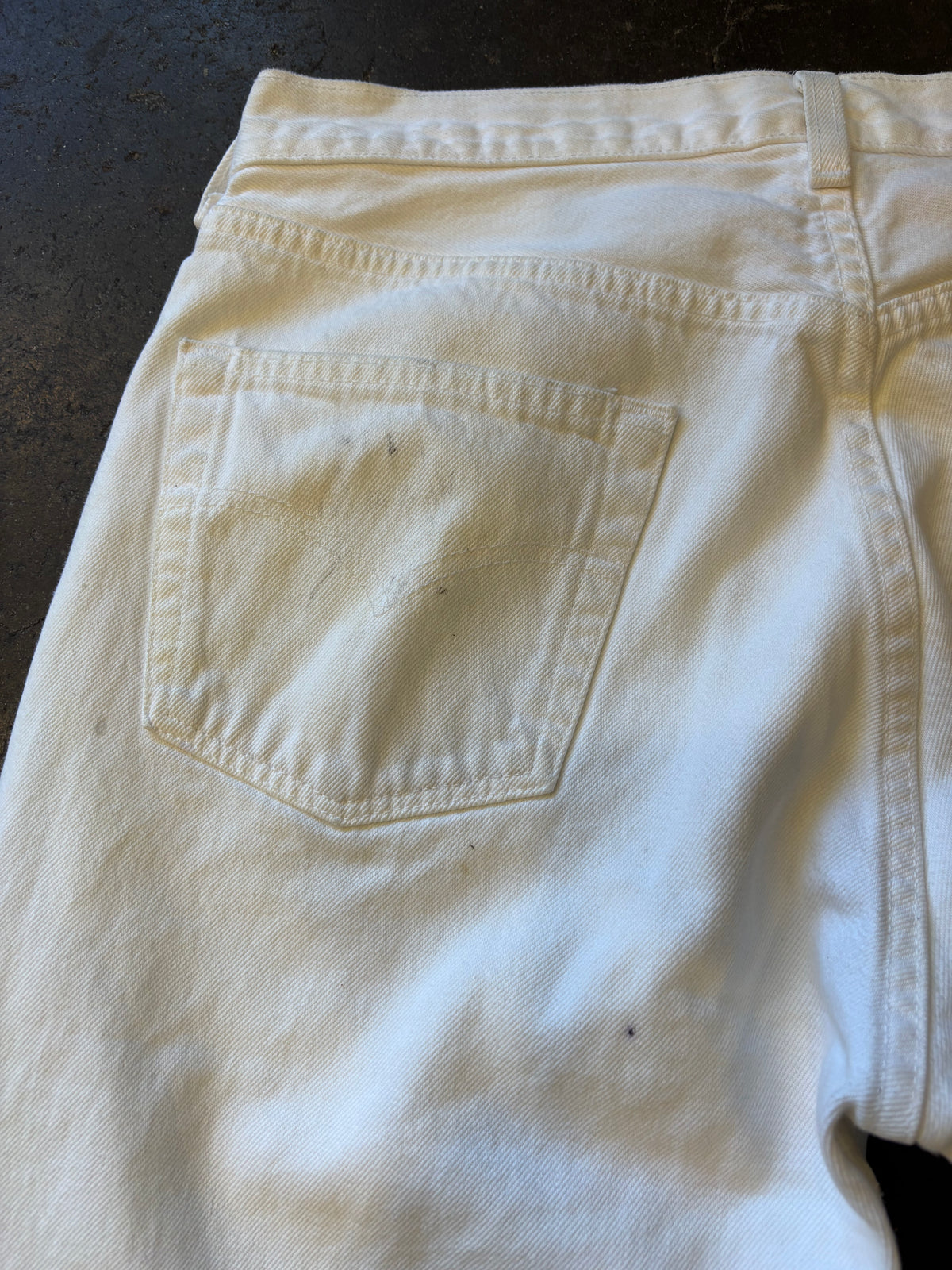 Vintage 1990s White LEVI 501 Denim Jeans Sz. 32" (Measured) | Made in USA