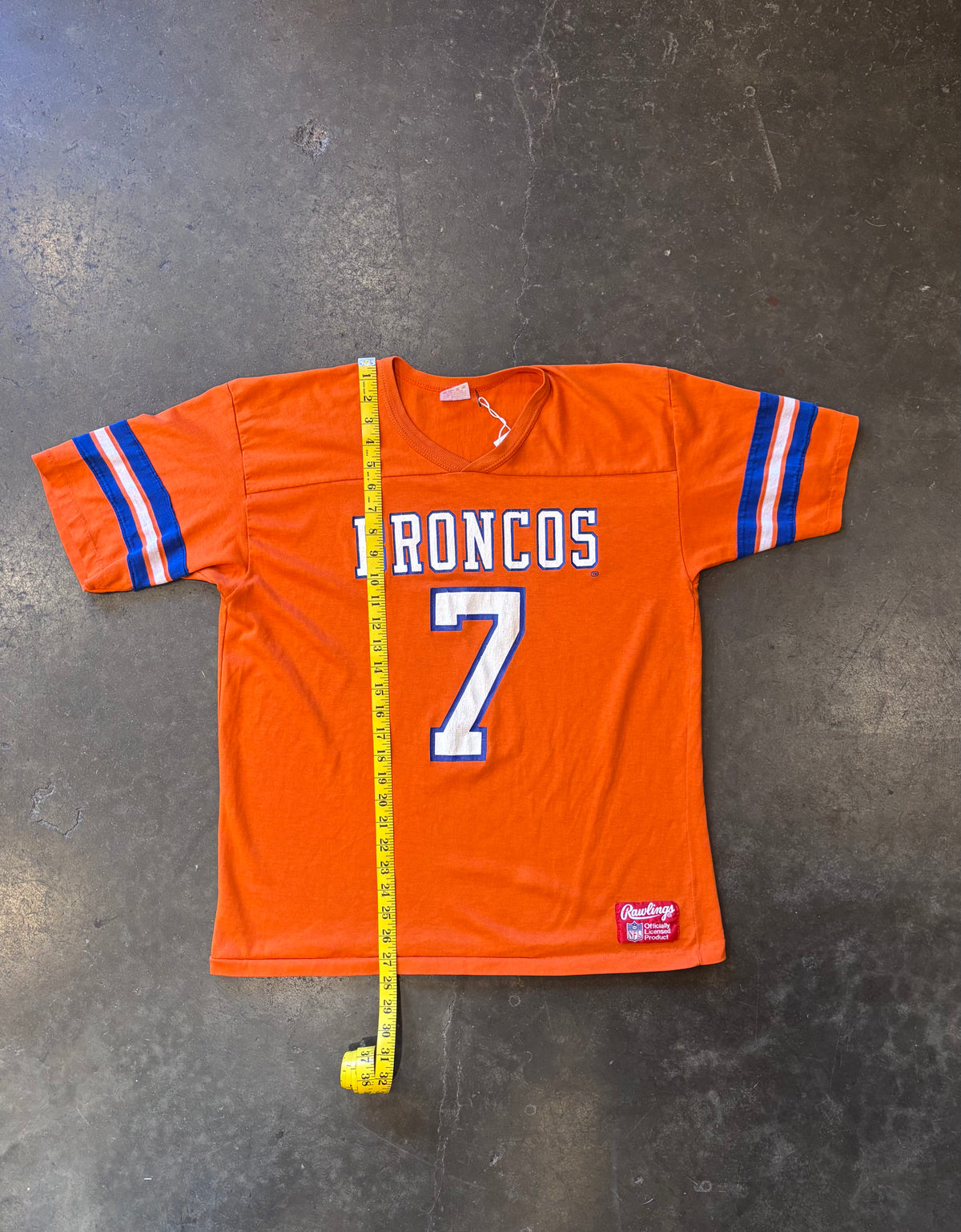 Vintage 1980s RAWLINGS Denver Broncos 'John Elway #7' Raglan Jersey T-Shirt Sz. L