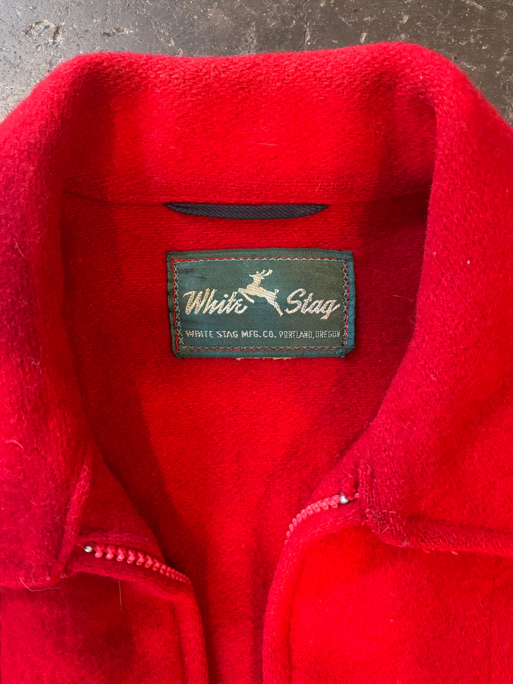 Vintage 1970s WHITE STAG Red Wool Zip-Up Mackinaw Jacket Sz. M