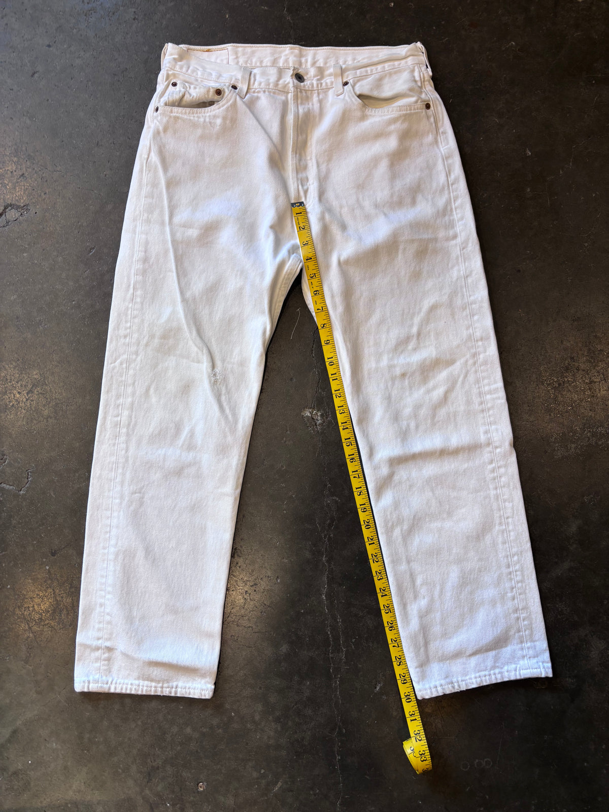 Vintage 1990s White LEVI 501 Denim Jeans Sz. 32" (Measured) | Made in USA