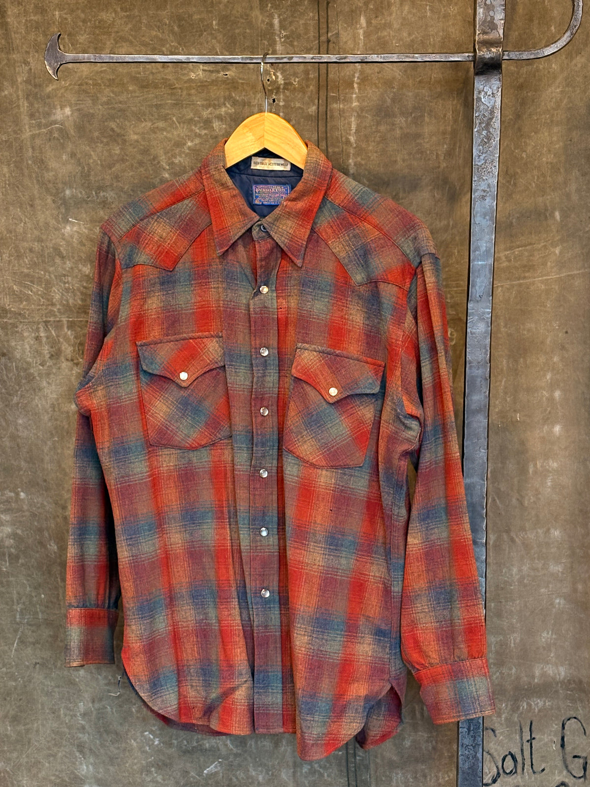 Vintage 1970s PENDLETON Ombre Plaid Pearl Snap Western Flannel Shirt Sz. L