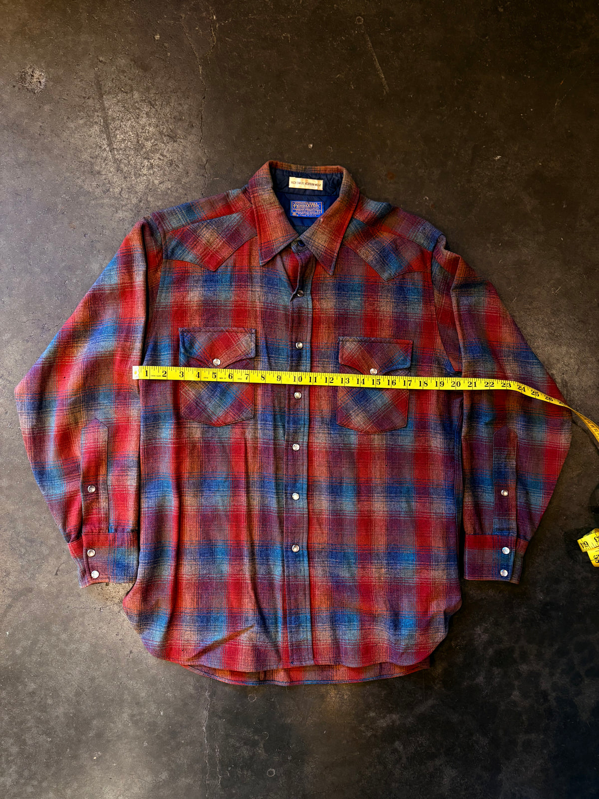 Vintage 1970s PENDLETON Ombre Plaid Pearl Snap Western Flannel Shirt Sz. L