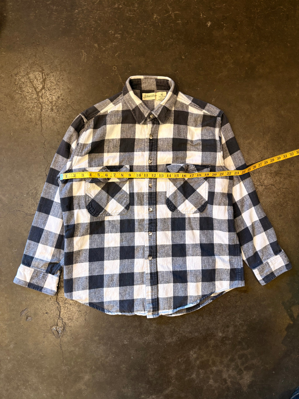 Vintage 1990s St. JOHN'S BAY Heavy B&W Plaid Cotton Flannel Sz. XL