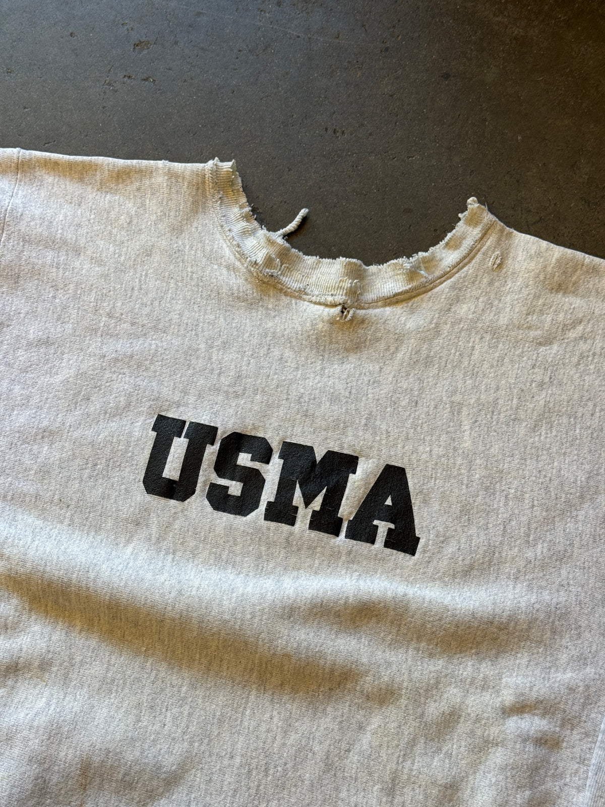 Vintage CHAMPION 'USMA' Grey Reverse Weave Sweatshirt Sz. L/XL