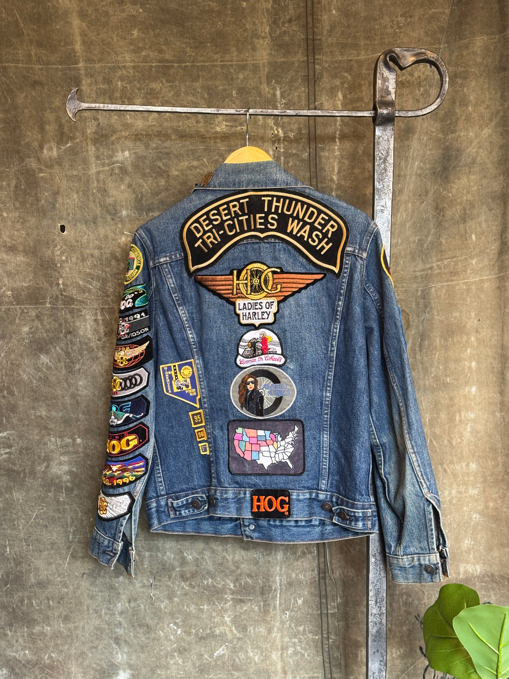 Vintage 1980s LEVI'S Motorcycle Club Denim Jacket Sz M