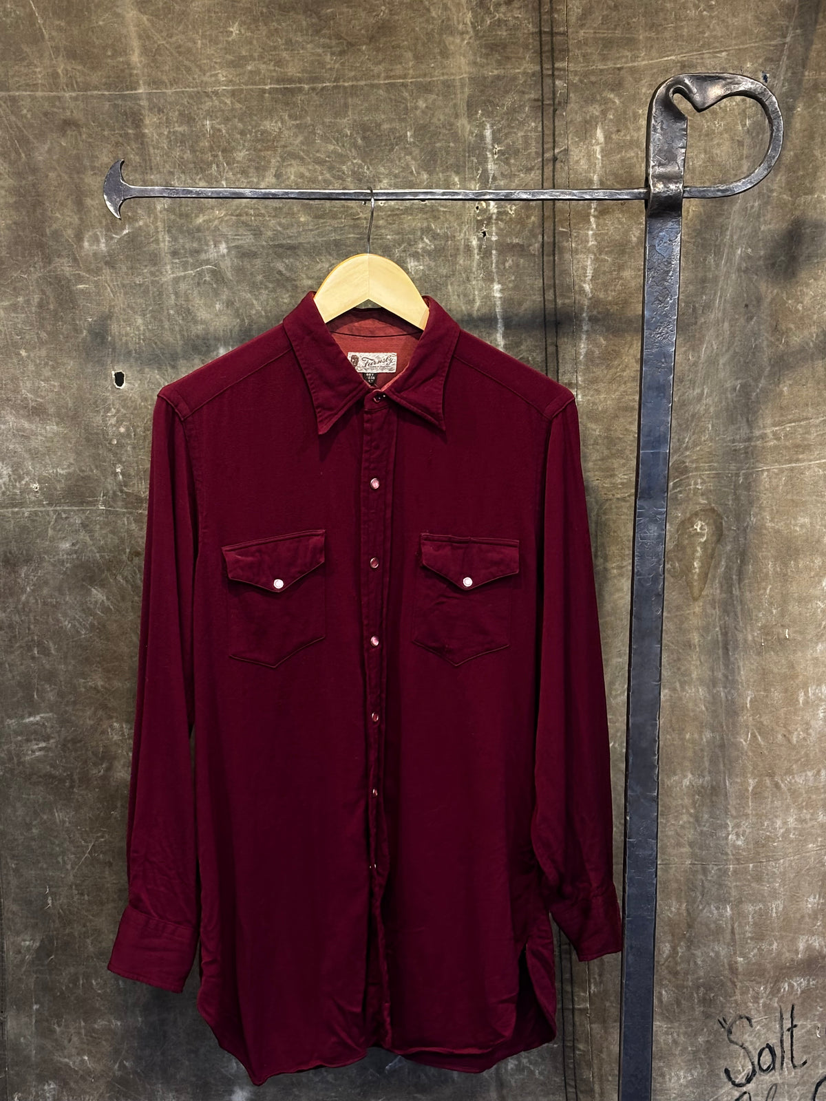 Vintage 40s/50s FARNSBY Burgundy Pearl Snap Button-Up Sz M